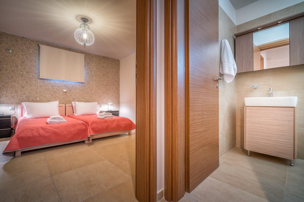 Villa Merovigli - Sea Views & Private Pool, Ideal For Large Groups, By Zantewize Tragáki Kültér fotó