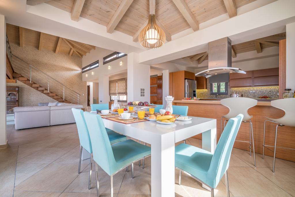 Villa Merovigli - Sea Views & Private Pool, Ideal For Large Groups, By Zantewize Tragáki Kültér fotó