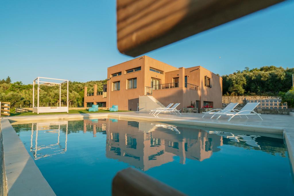 Villa Merovigli - Sea Views & Private Pool, Ideal For Large Groups, By Zantewize Tragáki Kültér fotó